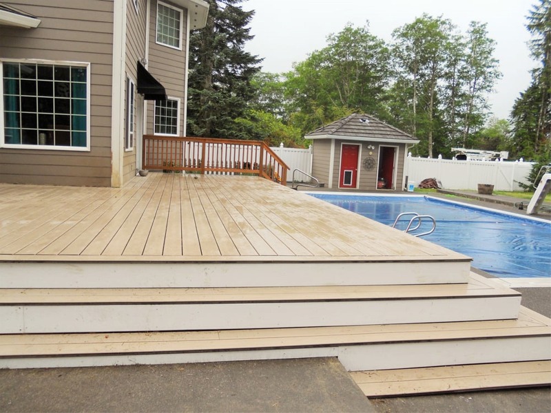 Composite deck